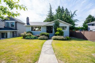 Photo 1: 1312 EDINBURGH Street in New Westminster: West End NW House for sale : MLS®# R2810846