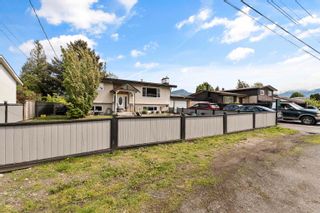 Photo 1: 9610 MCNAUGHT Road in Chilliwack: Chilliwack Proper East House for sale : MLS®# R2878786