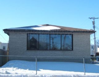 Photo 1: 212 WASHINGTON Avenue in WINNIPEG: East Kildonan Residential for sale (North East Winnipeg)  : MLS®# 2803737