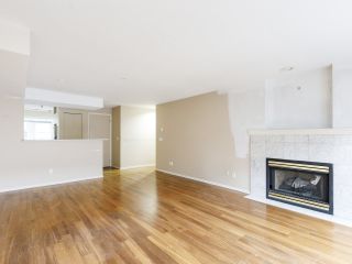 Photo 3: 3 2368 LAUREL Street in Vancouver: Fairview VW Townhouse for sale in "Spinnaker West" (Vancouver West)  : MLS®# R2524045