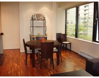 Photo 4: 509 1333 W GEORGIA Street in Vancouver: Coal Harbour Condo for sale in "QUBE" (Vancouver West)  : MLS®# V654810