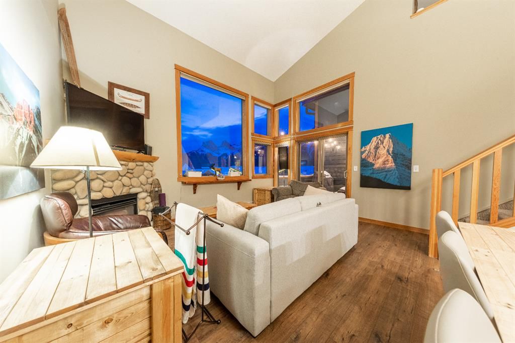 Photo 1: Photos: 407 1120 Railway Avenue: Canmore Apartment for sale : MLS®# A1189169