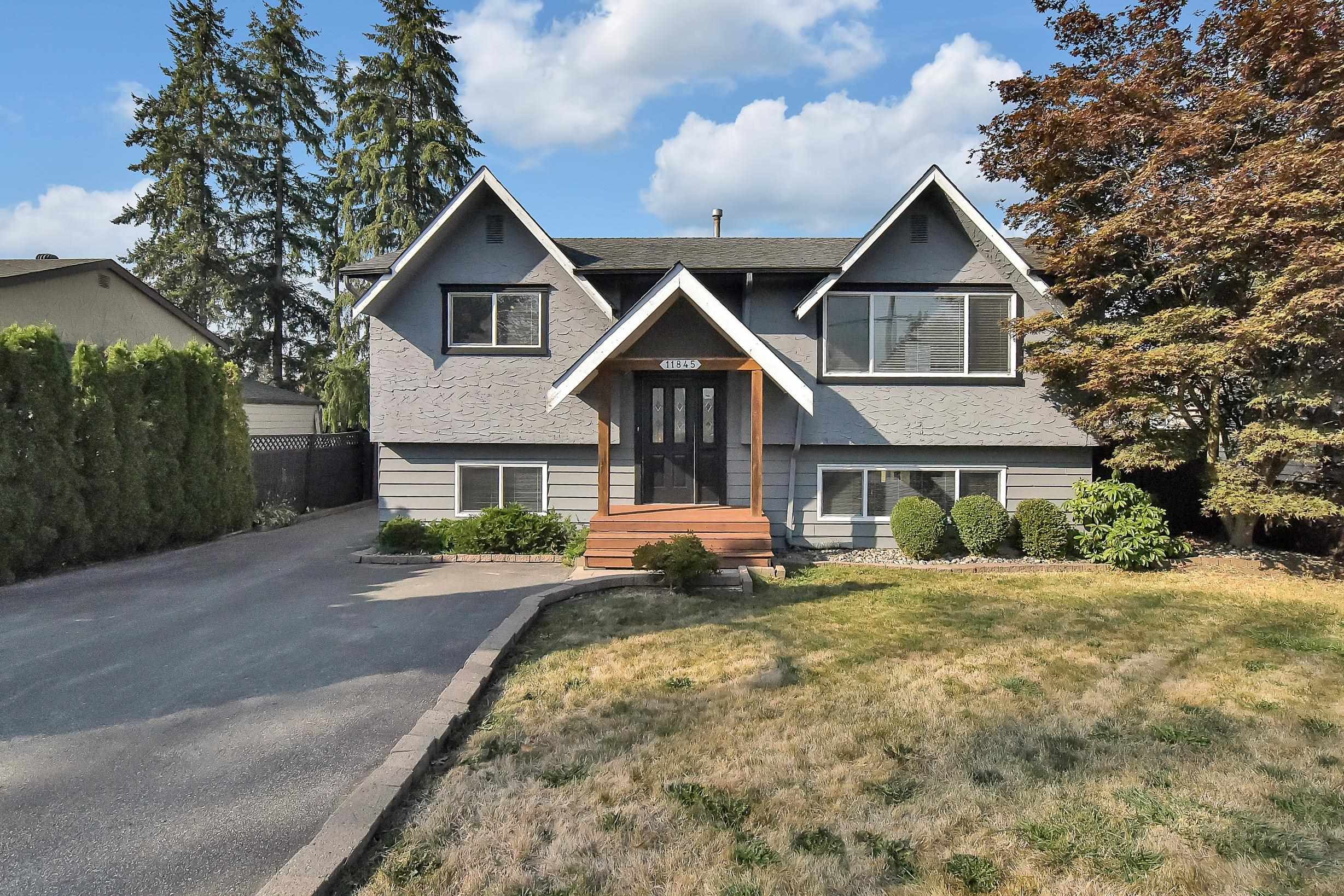 Main Photo: 11845 230 Street in Maple Ridge: East Central House for sale : MLS®# R2731344