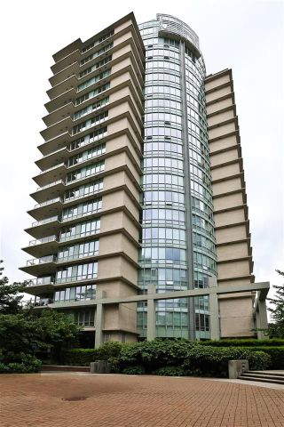 Photo 32: 705 1328 MARINASIDE Crescent in Vancouver: Yaletown Condo for sale in "THE CONCORD" (Vancouver West)  : MLS®# R2463827