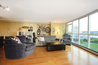 Photo 4: #1102-388 Drake St. in Vancouver: Yaletown Condo for sale (Vancouver West)  : MLS®# v1028296