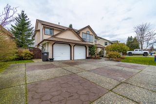 Photo 2: 3853 TESLIN Drive in Abbotsford: Abbotsford East House for sale in "Sandy Hill" : MLS®# R2650916