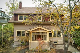 Photo 2: 863 University Drive in Saskatoon: Nutana Residential for sale : MLS®# SK911020