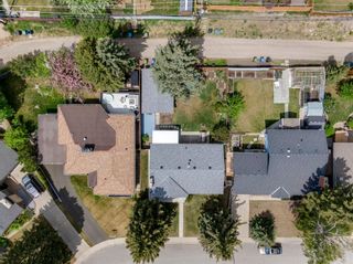 Photo 2: 148 Sackville Drive SW in Calgary: Southwood Detached for sale : MLS®# A1214829