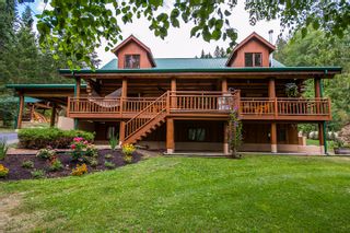 Photo 1: 2159 Salmon River Road in Salmon Arm: Silver Creek House for sale : MLS®# 10117221