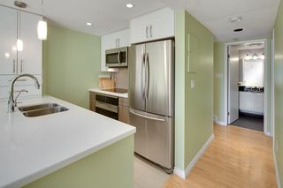 Photo 12: 401 1406 HARWOOD Street in Vancouver: West End VW Condo for sale in "JULIA COURT" (Vancouver West)  : MLS®# R2568055