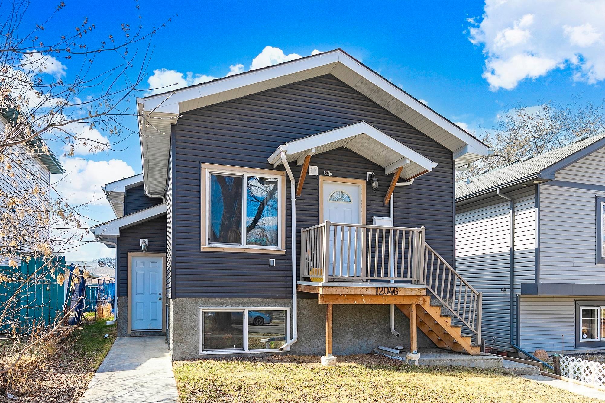 Main Photo: 12046 65 Street in Edmonton: Zone 06 House for sale : MLS®# E4383929