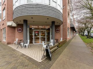 Photo 14: 101 789 W 16TH Avenue in Vancouver: Fairview VW Condo for sale in "SIXTEEN WILLOWS" (Vancouver West)  : MLS®# R2840711