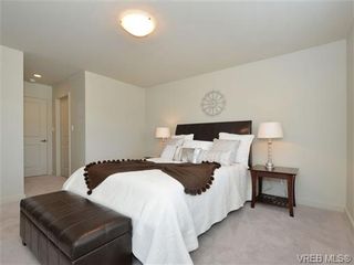 Photo 12: 746 Violet Ave in VICTORIA: SW Marigold Half Duplex for sale (Saanich West)  : MLS®# 692661