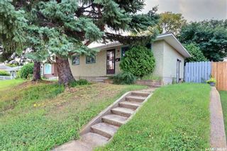 Photo 2: 411 26th Street East in Prince Albert: East Hill Residential for sale : MLS®# SK941994