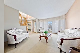 Photo 4: 388 Hawkland Circle NW in Calgary: Hawkwood Detached for sale : MLS®# A2034492
