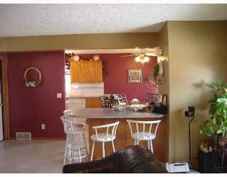 Photo 5:  in CALGARY: Applewood Residential Detached Single Family for sale (Calgary)  : MLS®# C3254303