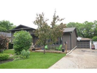 Photo 2: 15 BERENSON Avenue in Regina: Normanview West Single Family Dwelling for sale (Regina Area 02)  : MLS®# 503577