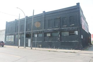 Photo 1: 210 Dufferin Avenue in Winnipeg: Industrial / Commercial / Investment for sale (4A)  : MLS®# 202323437