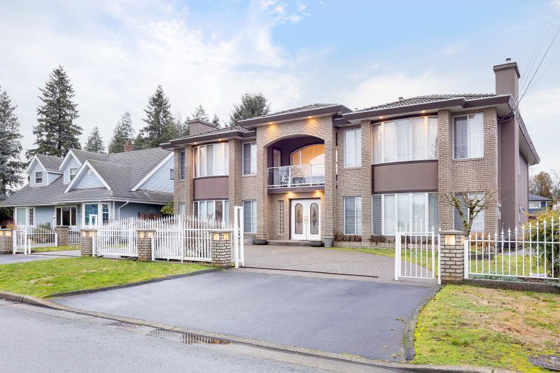 FEATURED LISTING: 1717 HAVERSLEY Avenue Coquitlam