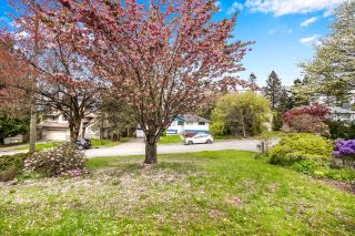 Photo 2: 918 GROVER Avenue in Coquitlam: Coquitlam West House for sale : MLS®# R2741392