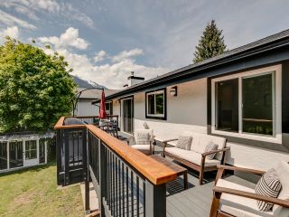 Photo 29: 1454 MAPLE Crescent in Squamish: Brackendale House for sale : MLS®# R2695511