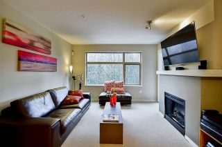 Photo 8: 201 400 KLAHANIE Drive in Port Moody: Port Moody Centre Condo for sale in "TIDES" : MLS®# R2130568