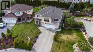 Photo 2: 1790 Sprucedale Court, in Kelowna: House for sale : MLS®# 10280456