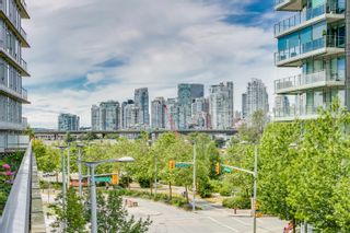 Photo 15: 352 168 W 1ST Avenue in Vancouver: False Creek Condo for sale in "Wall Center False Creek" (Vancouver West)  : MLS®# R2707114