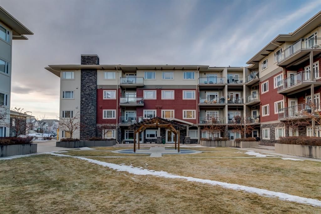 Main Photo: 424 11 MILLRISE Drive SW in Calgary: Millrise Apartment for sale : MLS®# A1197932
