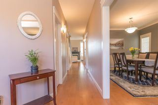 Photo 4: 846 Rogers Way in Saanich: SE High Quadra House for sale (Saanich East)  : MLS®# 948511