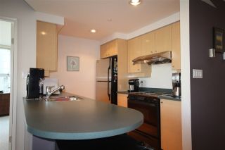 Photo 3: 1801 1008 CAMBIE Street in Vancouver: Yaletown Condo for sale (Vancouver West)  : MLS®# R2218623