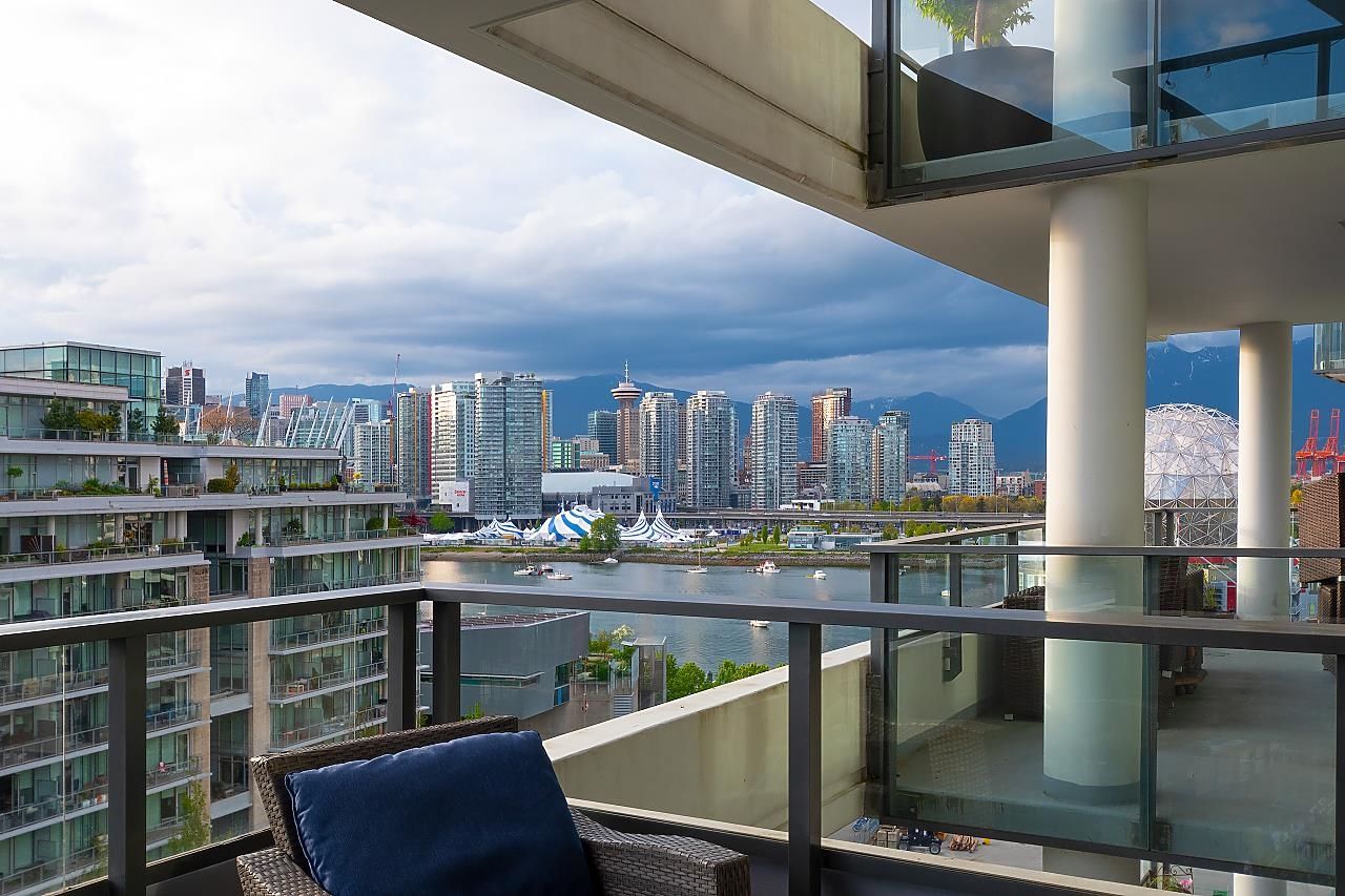 Main Photo: 1105 1688 PULLMAN PORTER Street in Vancouver: Mount Pleasant VE Condo for sale in "Navio South" (Vancouver East)  : MLS®# R2701236