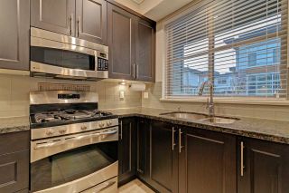 Photo 5: 4 3025 BAIRD Road in North Vancouver: Lynn Valley Townhouse for sale in "Vicinity" : MLS®# R2326169
