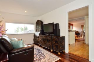 Photo 9: 1376 EVERALL Street: White Rock House for sale in "White Rock" (South Surrey White Rock)  : MLS®# R2026894