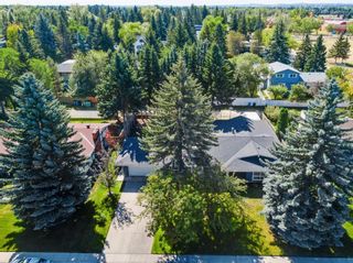 Photo 3: 439 WILDERNESS Drive SE in Calgary: Willow Park Detached for sale : MLS®# A1026738