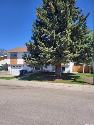 Photo 2: 12 Bluebell Crescent in Moose Jaw: VLA/Sunningdale Residential for sale : MLS®# SK929647