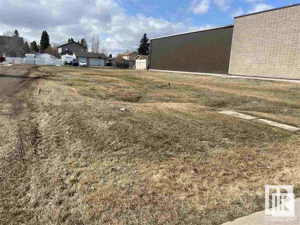 Main Photo: 9808 100 Street: Morinville Land Commercial for sale : MLS®# E4362673