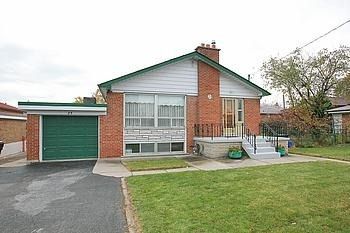 Main Photo: 23 Hancock Crest in Toronto: Wexford-Maryvale House (Bungalow) for sale (Toronto E04)  : MLS®# E3063654