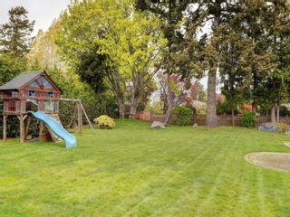 Photo 28: 740 Rockheights Ave in Esquimalt: Es Rockheights House for sale : MLS®# 960454