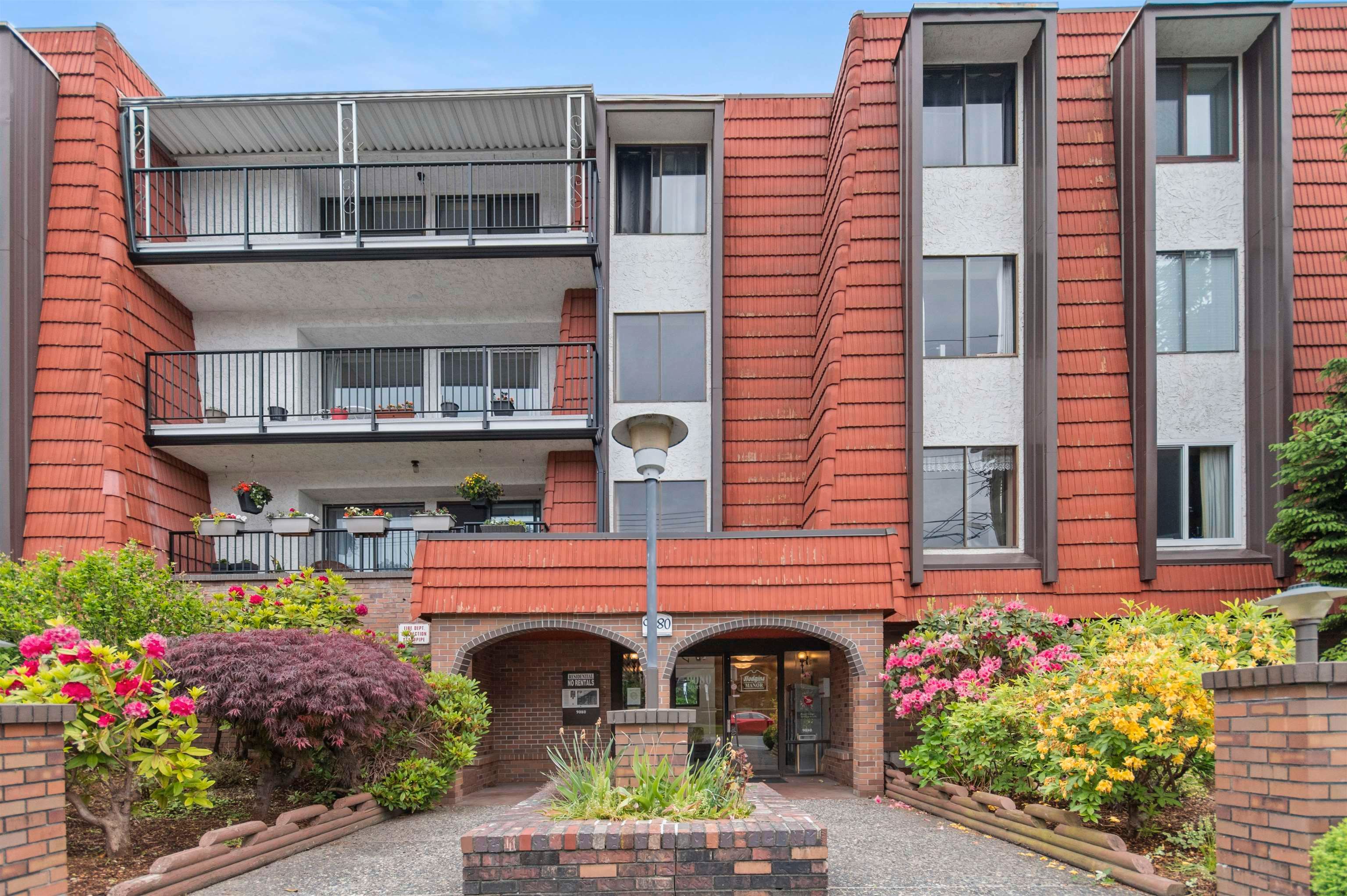 Main Photo: 207 9080 MARY Street in Chilliwack: Chilliwack Proper West Condo for sale : MLS®# R2781774