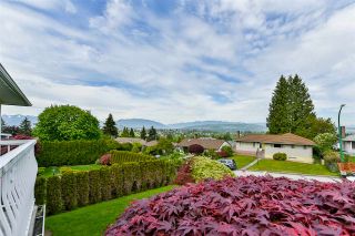 Photo 4: 5661 SARDIS Crescent in Burnaby: Forest Glen BS House for sale (Burnaby South)  : MLS®# R2265193