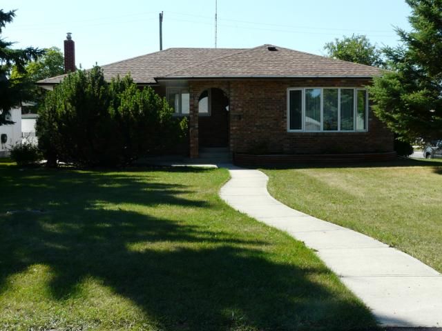Main Photo: 1 Kenneth Street in WINNIPEG: Fort Garry / Whyte Ridge / St Norbert Residential for sale (South Winnipeg)  : MLS®# 1118356