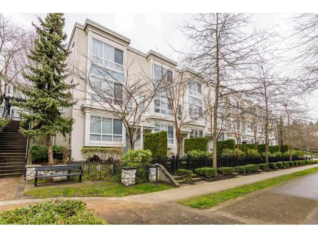 Main Photo: 6771 VILLAGE GRN in Burnaby: Highgate Townhouse for sale (Burnaby South)  : MLS®# R2439799