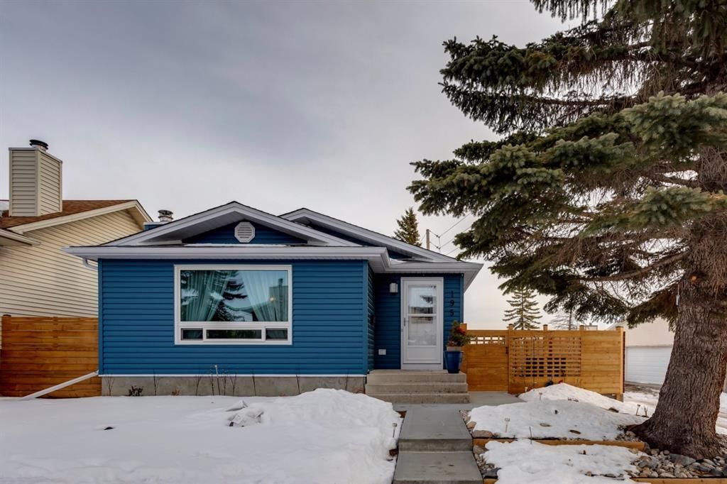 Main Photo: 195 Ranchridge Drive NW in Calgary: Ranchlands Detached for sale : MLS®# A1059846