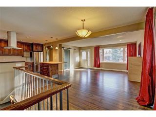 Photo 6: 4704 5 Avenue SW in Calgary: Wildwood House for sale : MLS®# C4015444