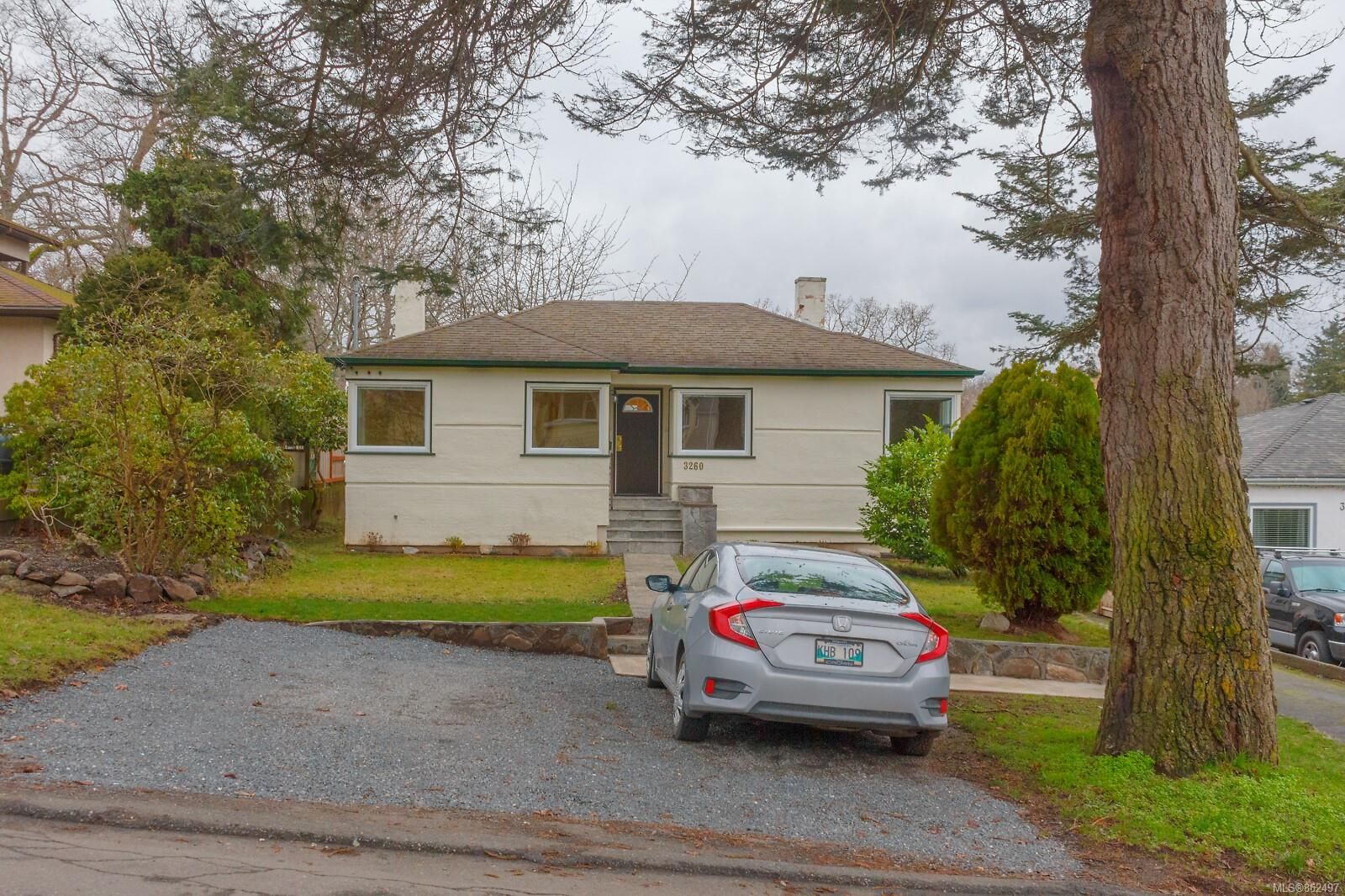 Main Photo: 3260 Bellevue Rd in Saanich: SE Maplewood House for sale (Saanich East)  : MLS®# 862497