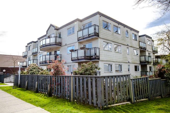 Main Photo: 205 33 N TEMPLETON Drive in Vancouver: Hastings Condo for sale in "33 NORTH" (Vancouver East)  : MLS®# R2055191
