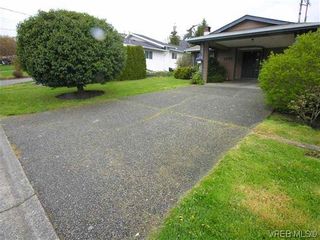 Photo 16: 1222 Alan Rd in VICTORIA: SW Layritz House for sale (Saanich West)  : MLS®# 637712