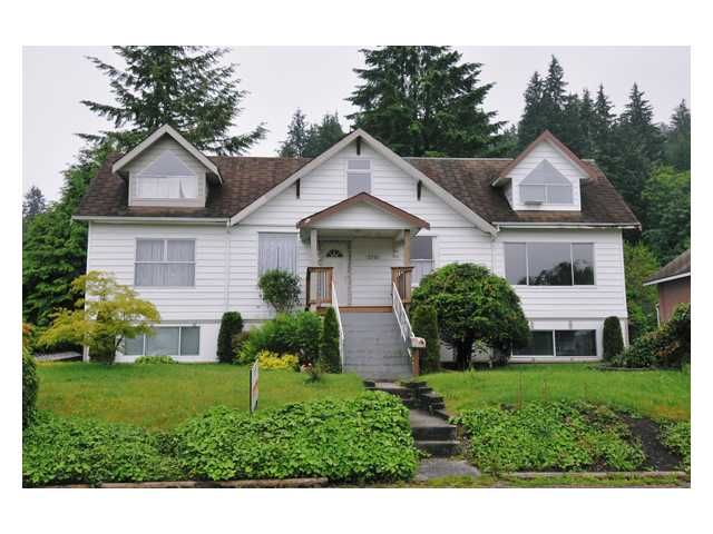 Main Photo: 2721 HENRY Street in Port Moody: Port Moody Centre House for sale : MLS®# V833785