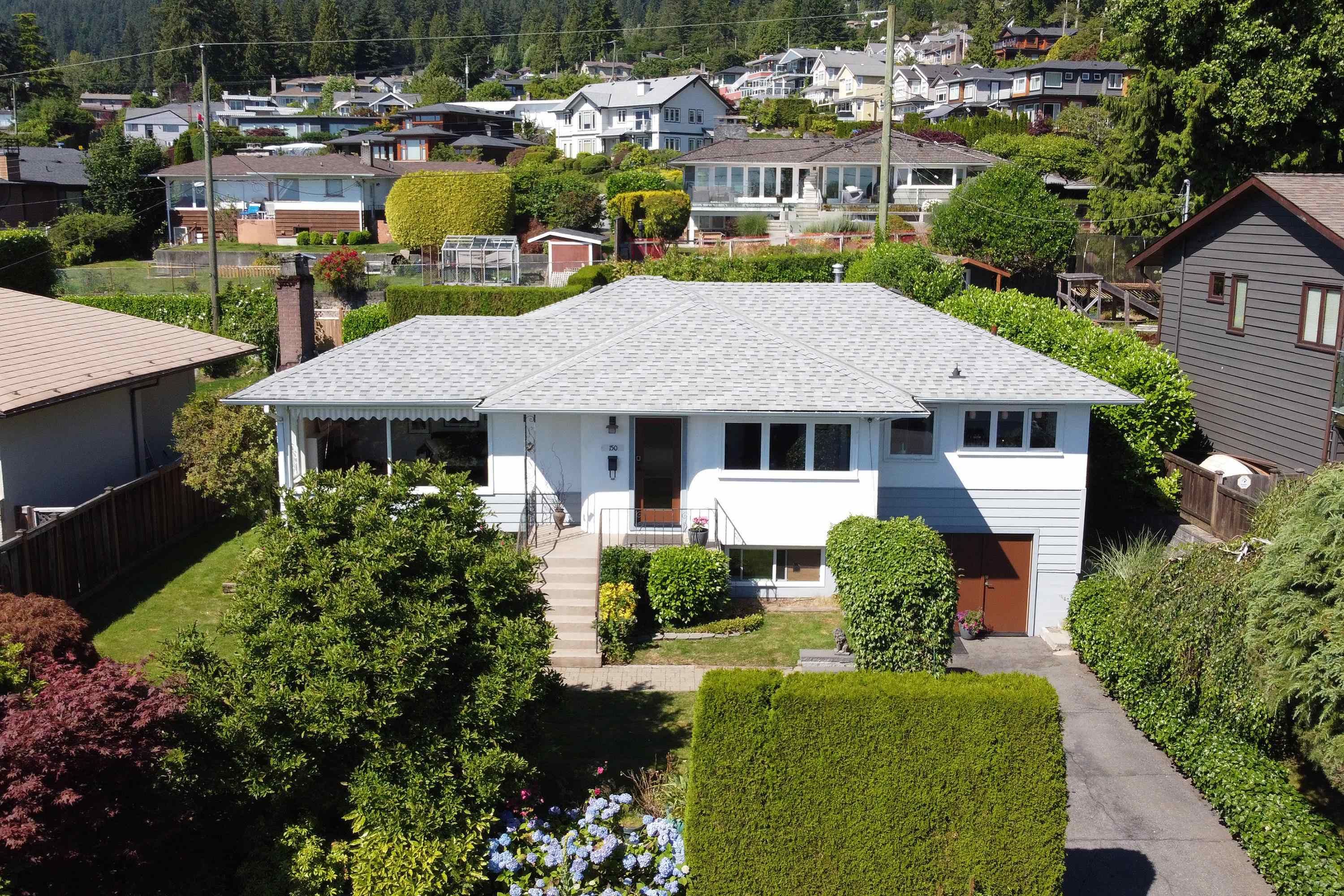 Main Photo: 150 CARISBROOKE Crescent in North Vancouver: Upper Lonsdale House for sale : MLS®# R2711008
